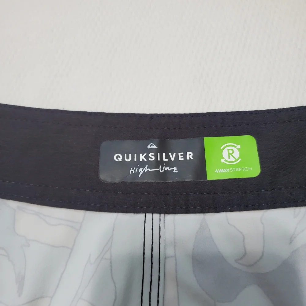 Quicksilver High Line Board Shorts Blue Surfer Print 33 Waist